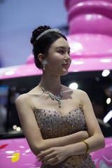 2025上海车展236万粉丝的网红车模7247