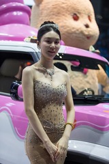 2025上海车展236万粉丝的网红车模7407