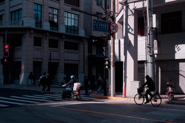 39283266-F748-45D1-8E17-3B9210EF8B93/L0/001