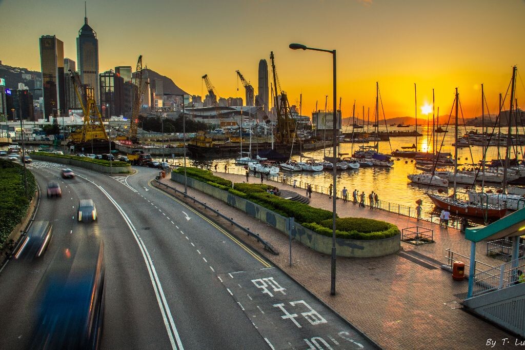 Sunset of Typhoon Shelter<br />
