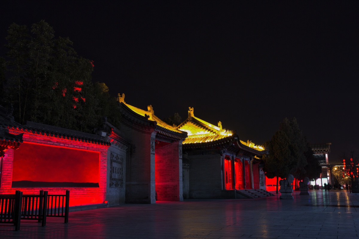西安安大雁塔广场夜景