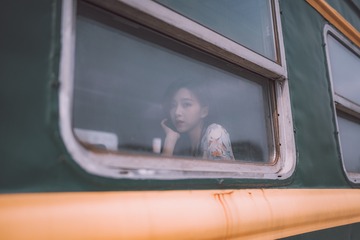 749405
