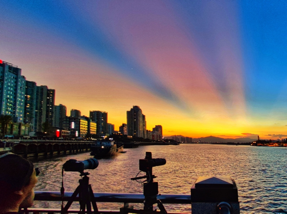 霞光大道摄于温州望江路