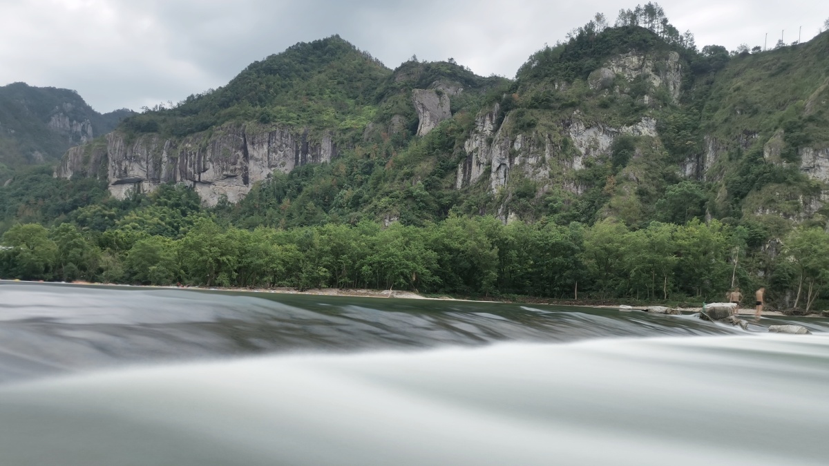 楠溪江溪流水摄于温州市永嘉
