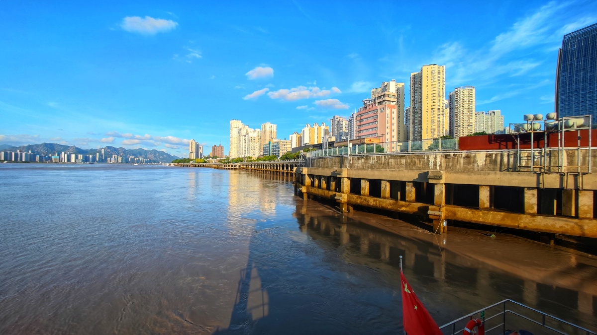《城市一角》摄於温州望江路