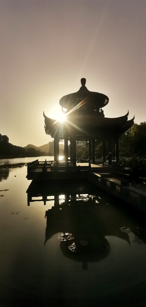 日落西山摄于温州市鹿城区