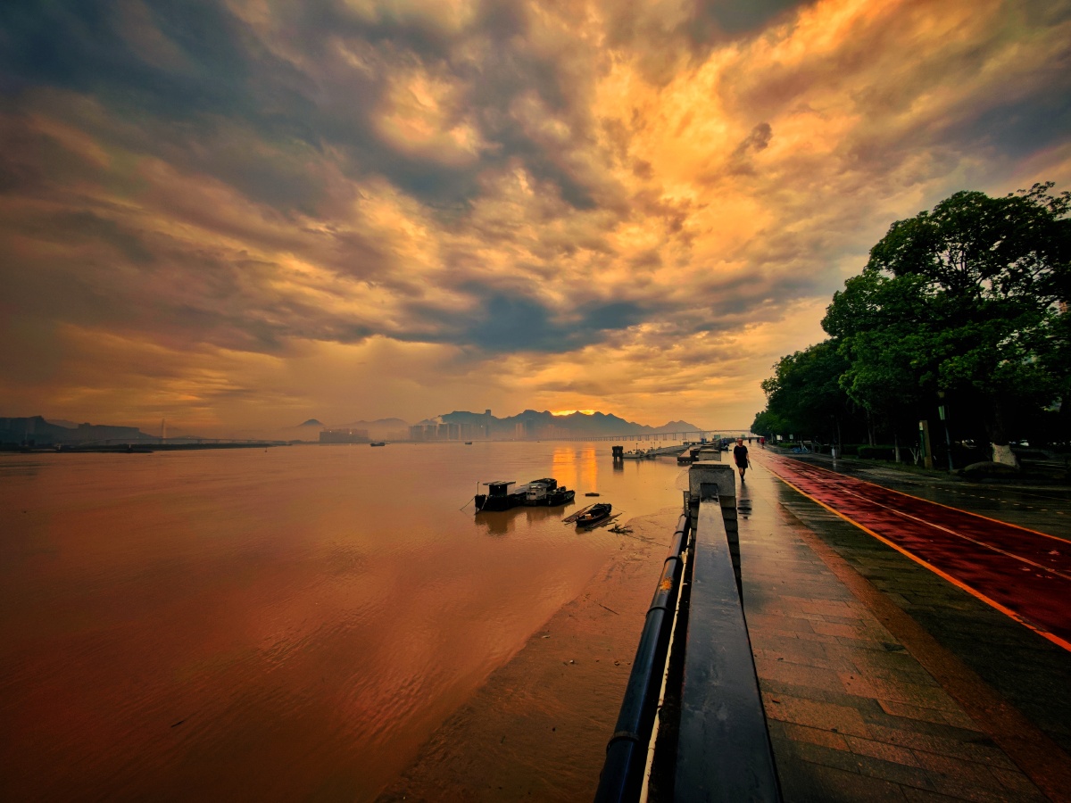 瓯江风景霞光摄于温州望江路