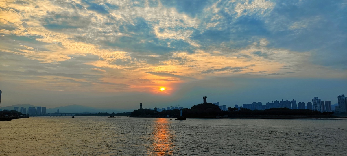 瓯江风景夕阳摄于温州江心屿旅游区
