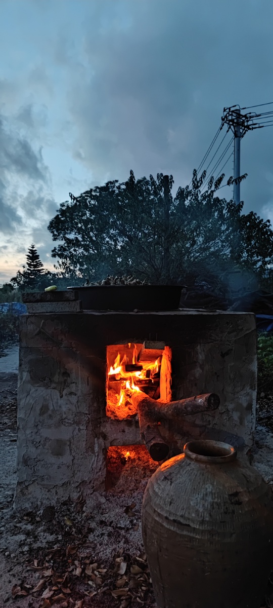 露天《土灶》摄于,温州瓯海区