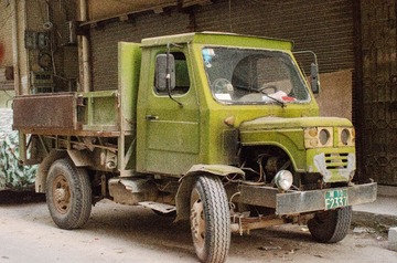 301551