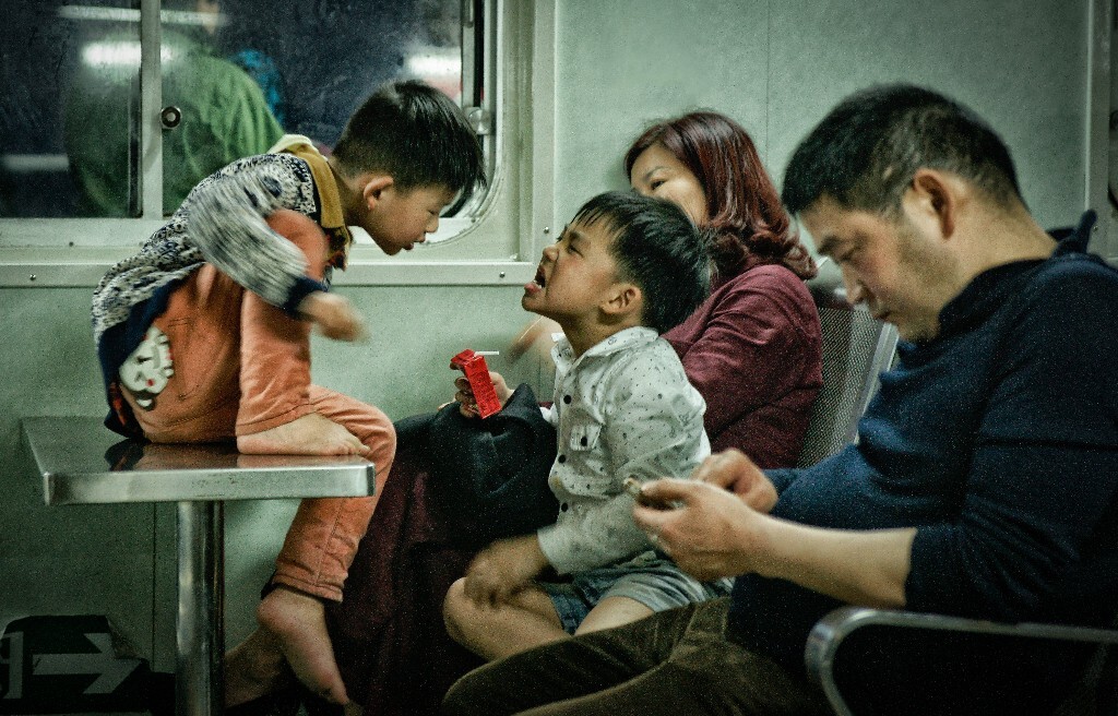 轮渡上遇见的孩子