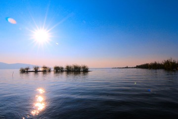 彩色-洱海.jpg