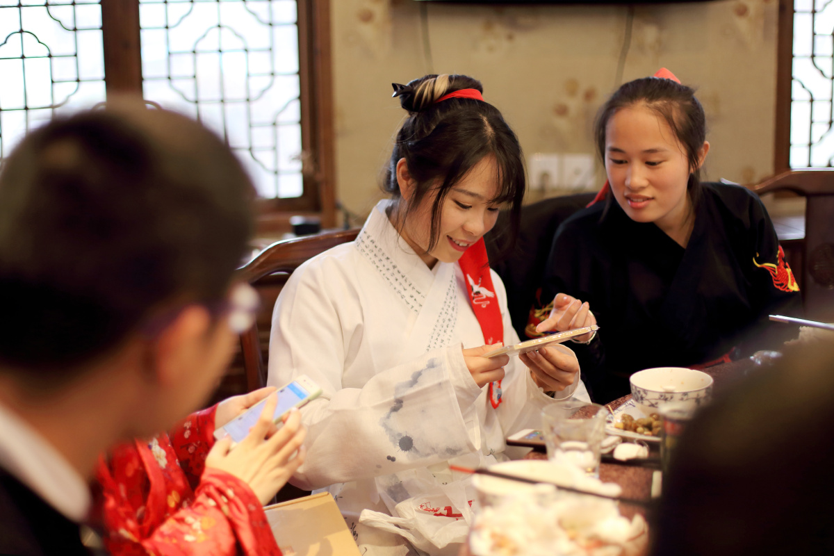 汉服聚餐