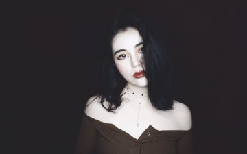 001