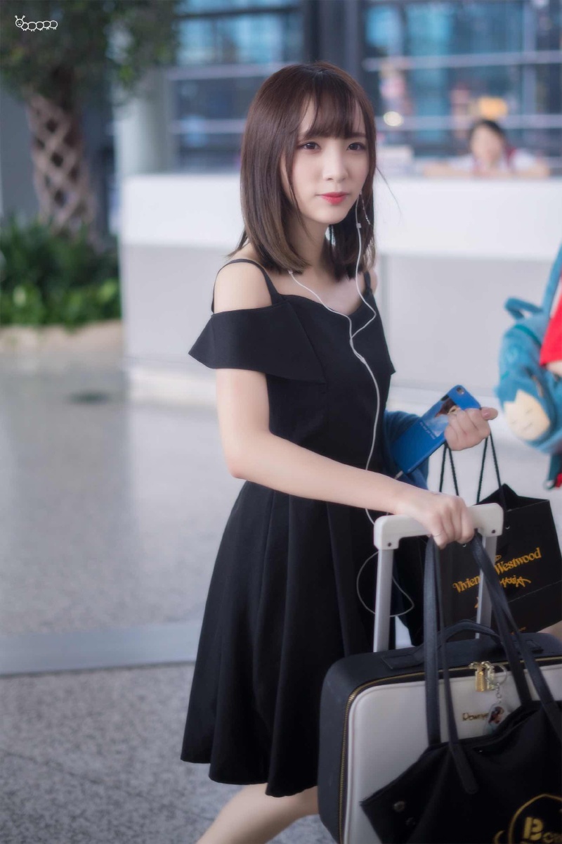 180731上海虹桥机场出发ckg48徐慧玲