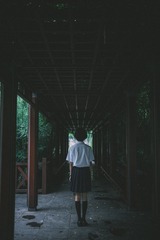 594304