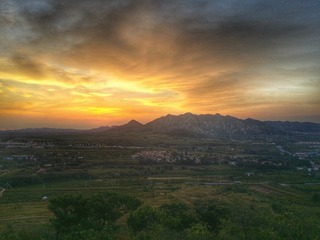475744