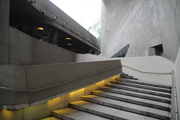 755618