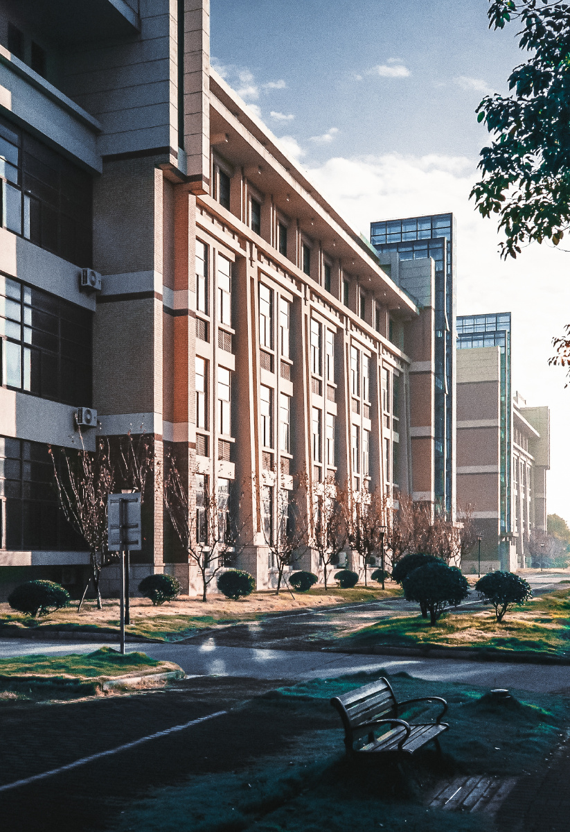 上海应用技术大学(朱书云 摄) - chad_w - 图虫