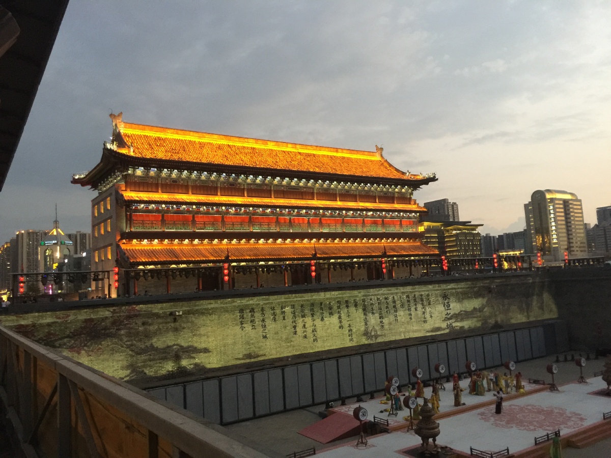 南门的正楼箭楼和闸楼