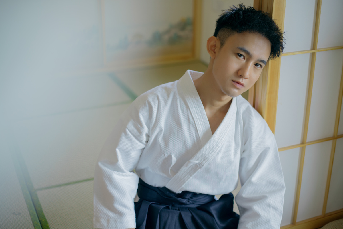 独处午后深圳男生写真剑道服和服日系