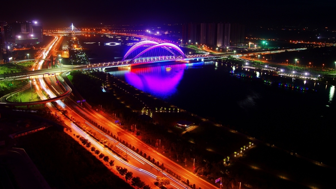南中环桥汾河公园夜景一幅