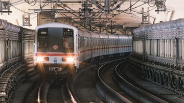 389977