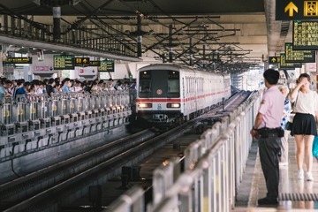389964