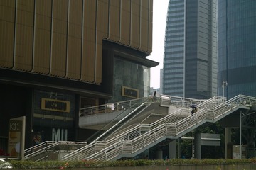 7056168