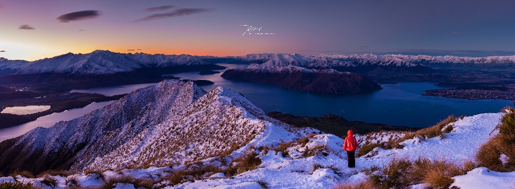 日落整个wanaka湖和360度雪山环抱的景致被我们独享。
