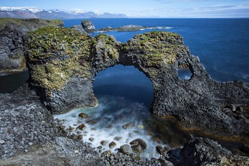 Gate to the Ocean