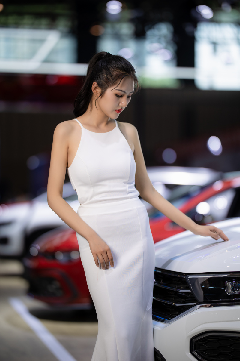 5611南京车展车模