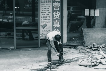 2306084