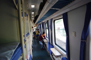 590443