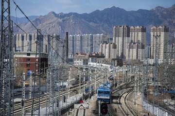 881726