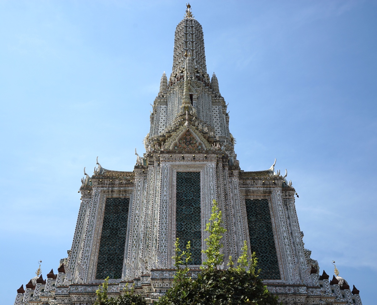 曼谷郑王庙的陶瓷塔