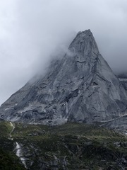 450683