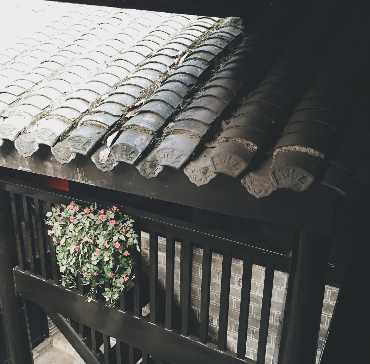 屋檐一角 - snowman_c - 图虫