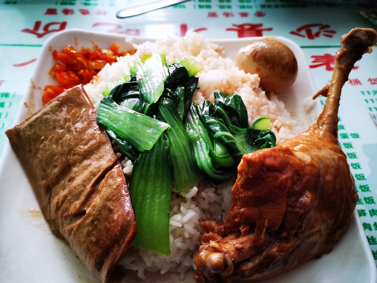 沙县小吃鸭腿饭