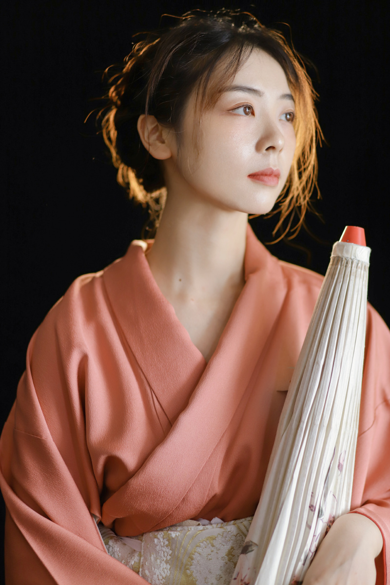 神明少女 - 脸先着地的美少女 - 图虫