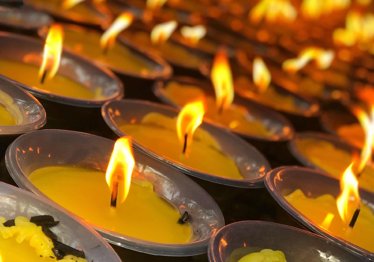 乐山凌云大佛香火旺盛se7en220617关注