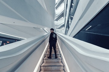 001