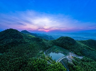 3C1C6D5A-8299-44CB-8FB8-9E7BF88B1EC4/L0/001