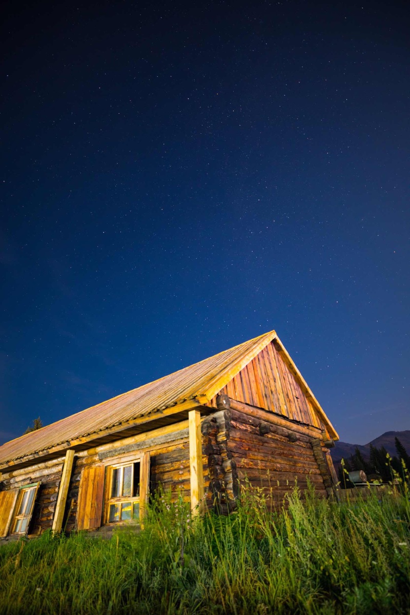 小木屋的星空照