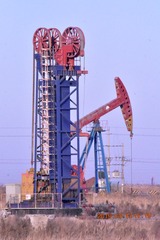 235083