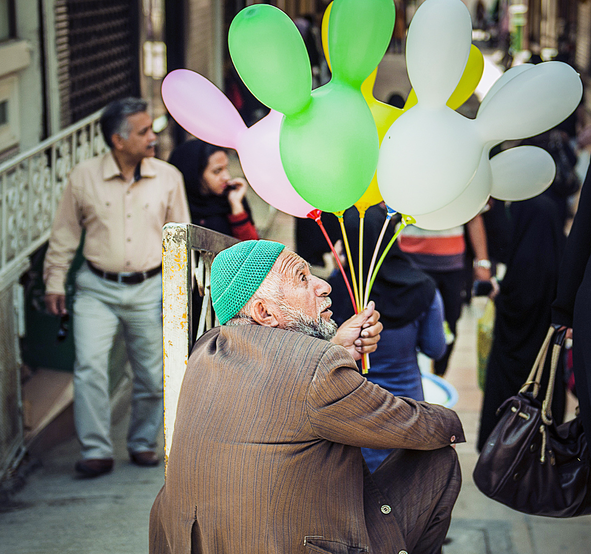 卖气球的老人 br /> 设拉子,伊朗