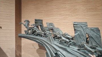 3675910