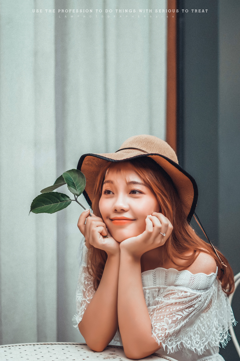 小清新爱笑女孩