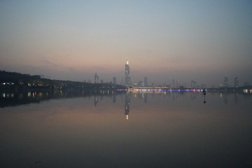 玄武湖傍晚三