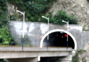 598920